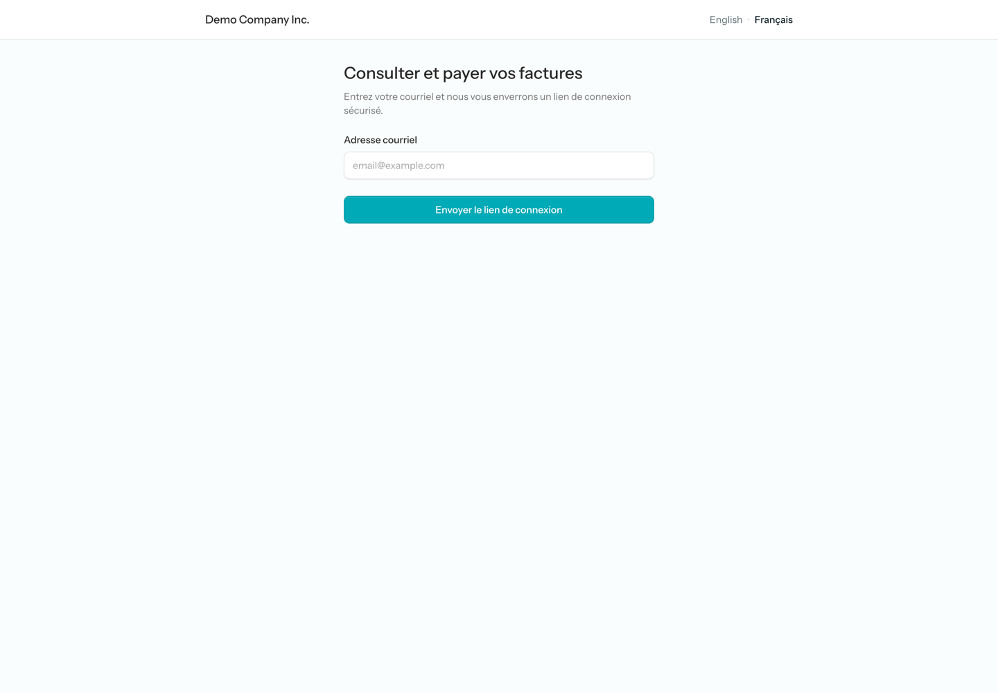 The customer portal sign-in screen in French, with the organization’s name at the top left and the English · Français switcher at the top right